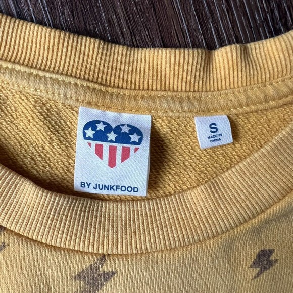 Junk Food Women's Small S Yellow Cropped Sweatshirt Lightning Bolt Print Raw Hem - Picture 6 of 11